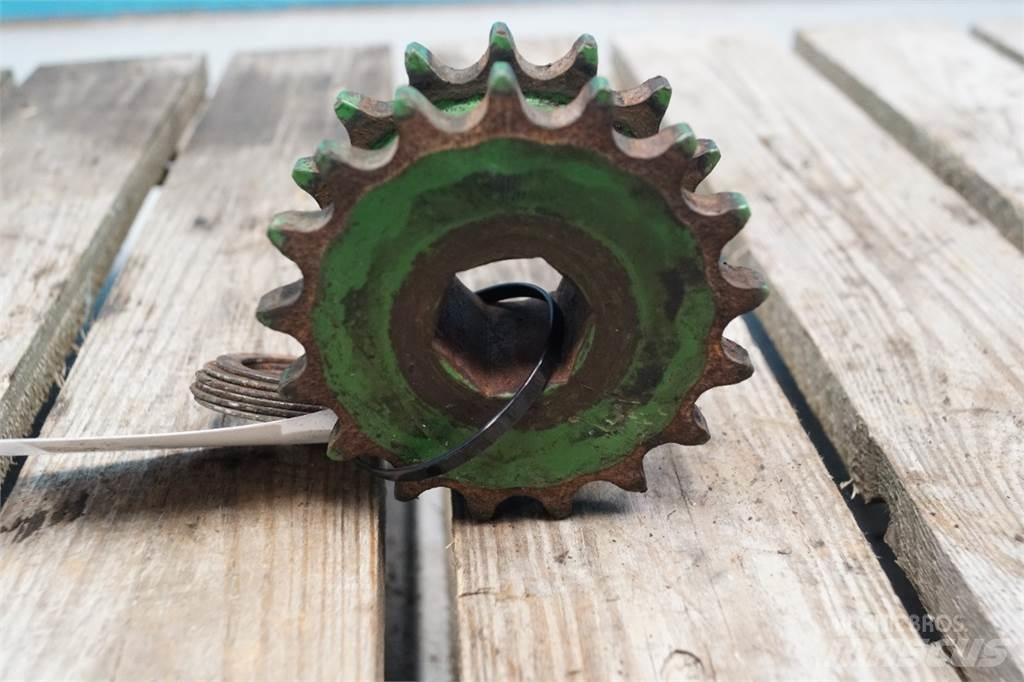 John Deere 592 Gear