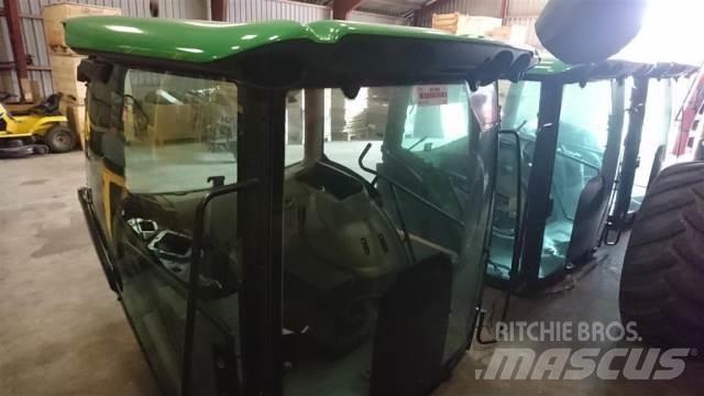 John Deere 6155 Kabiner og interiør