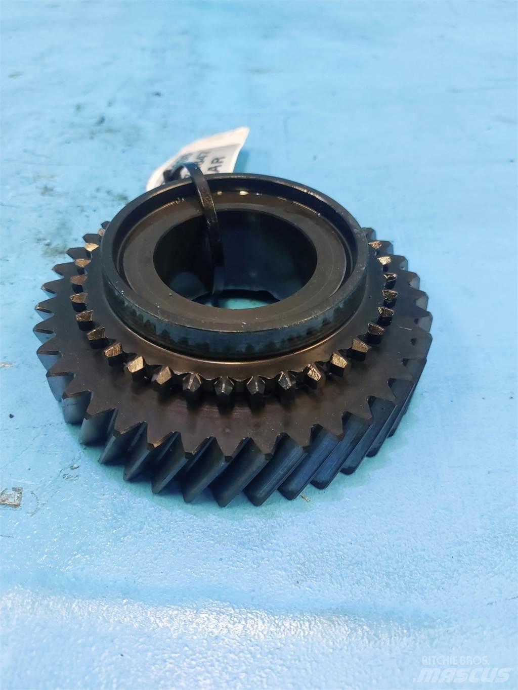 John Deere 6200 Gear