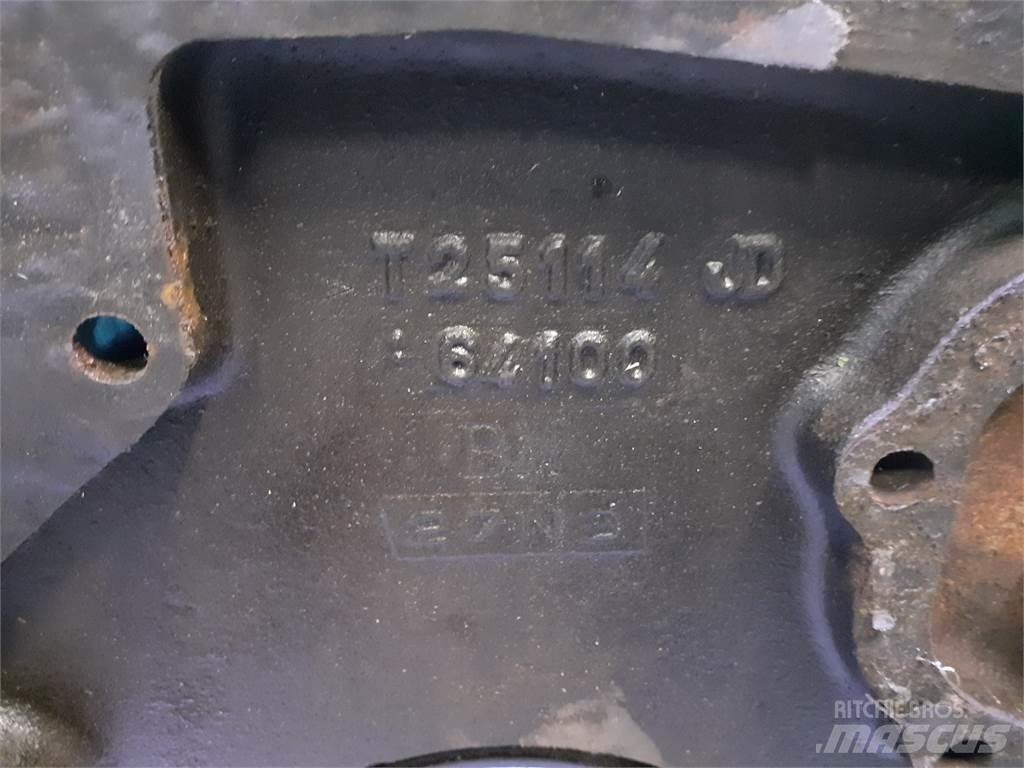 John Deere 935 Motorer