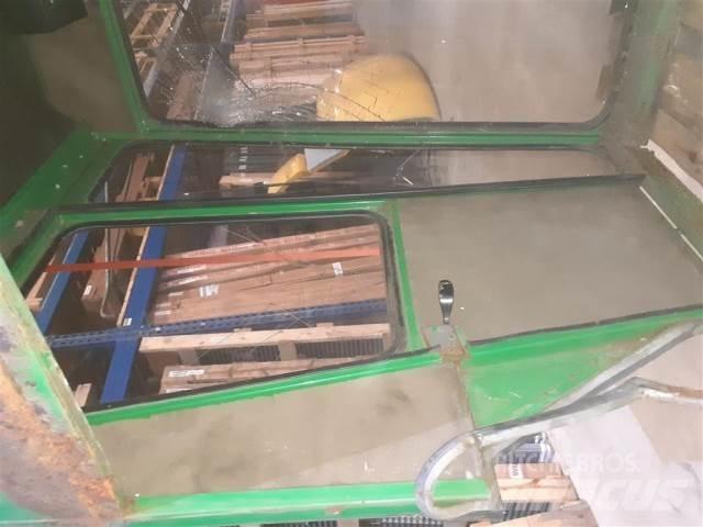 John Deere 955 Kabiner og interiør