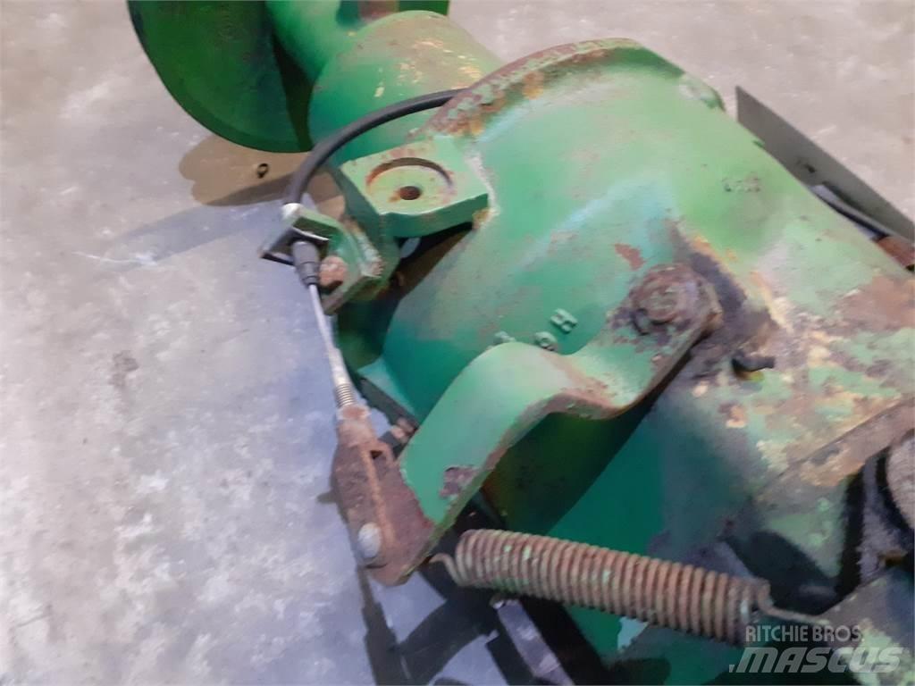 John Deere 955 Gear