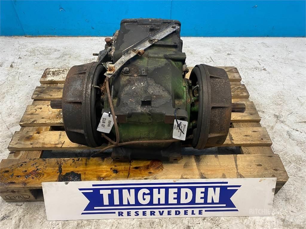 John Deere 9680 Gear