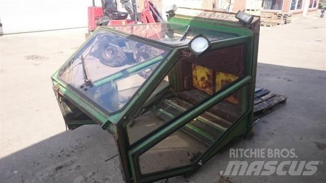 John Deere 975 Kabiner og interiør