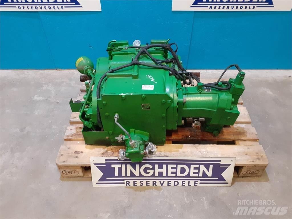 John Deere S670 Gear