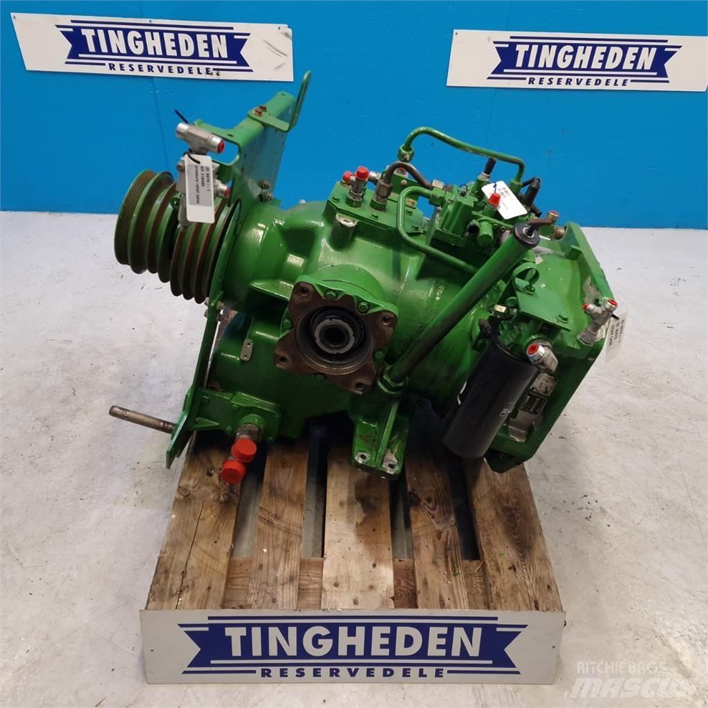 John Deere S670 Gear