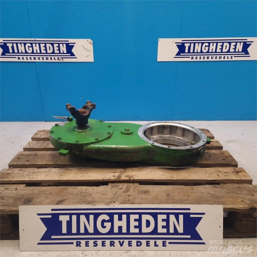 John Deere S670 Gear