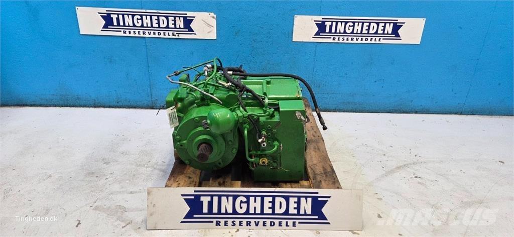 John Deere S690 Gear