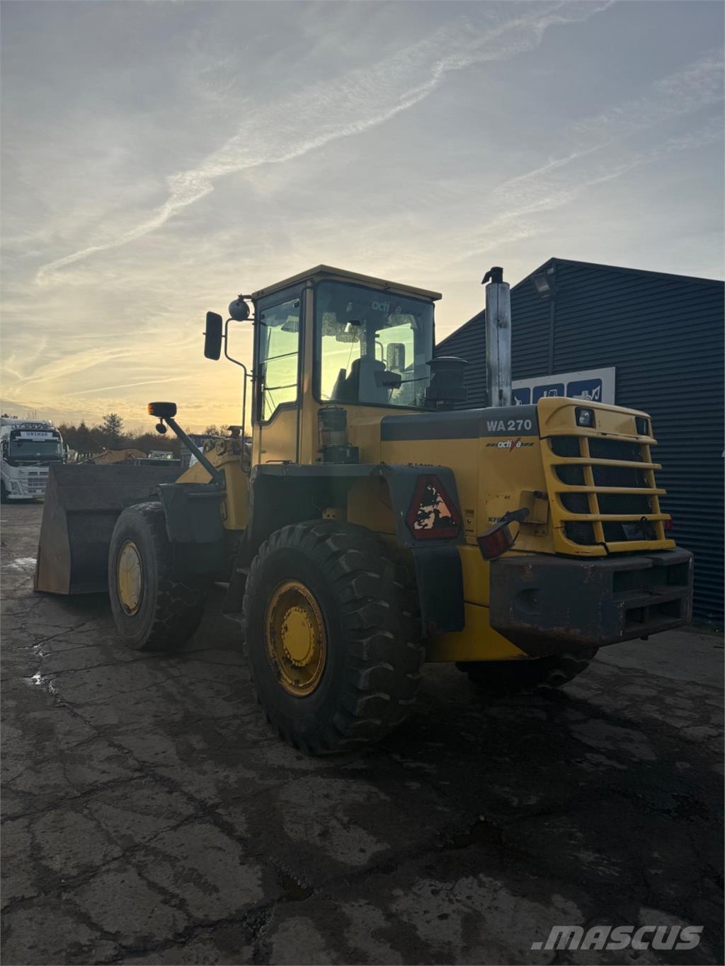 Komatsu WA270-3 Læssemaskiner på hjul