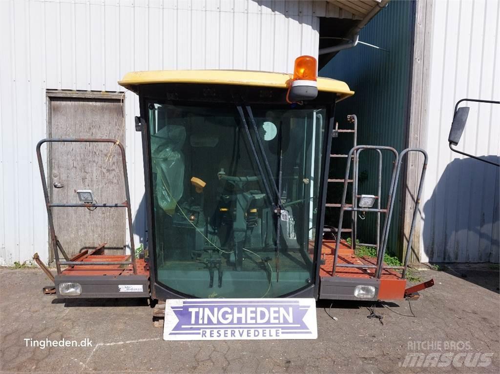 Laverda L627 Kabiner og interiør
