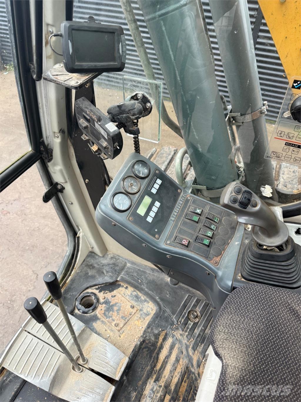 Liebherr 313 Gravemaskiner på larvebånd