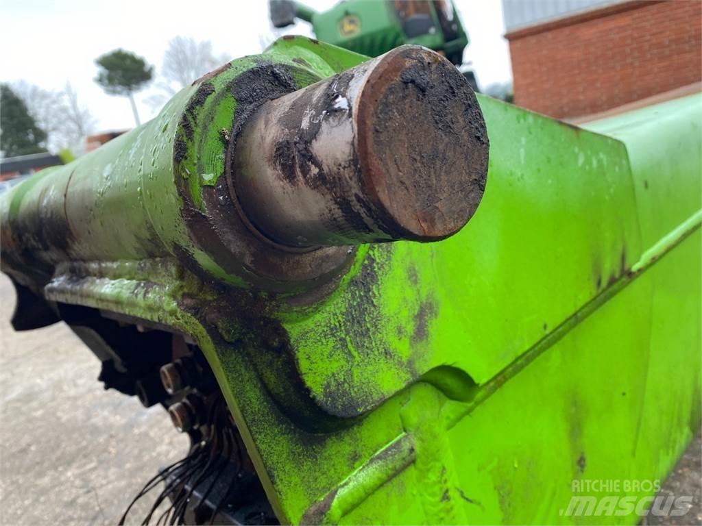 Merlo 38.10 Booms og dippers