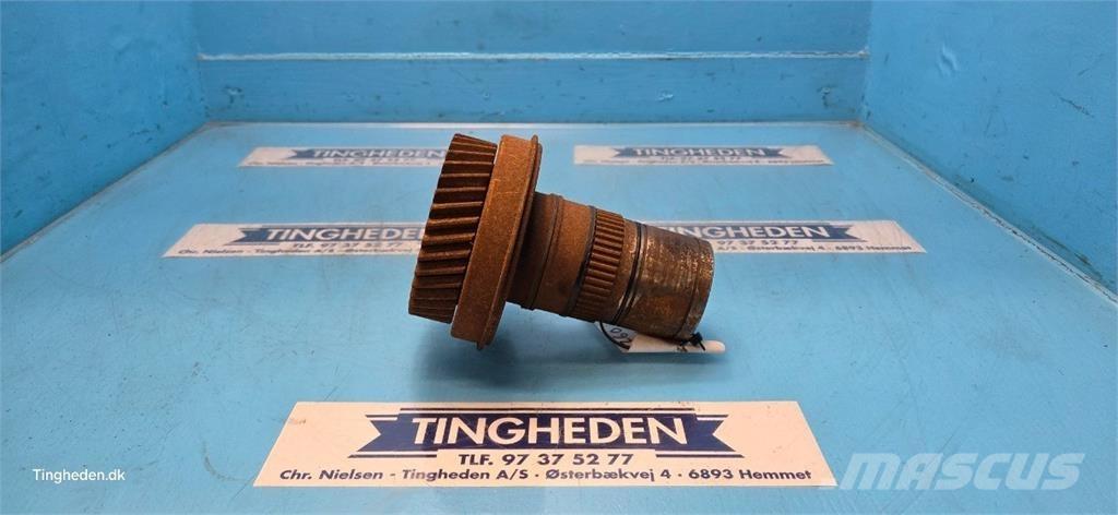 New Holland 8260 Gear