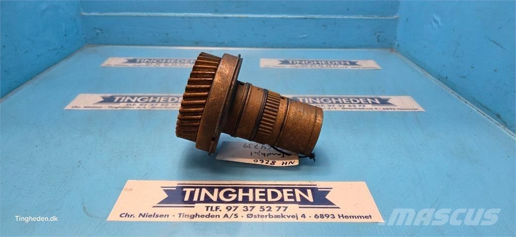 New Holland 8260 Gear