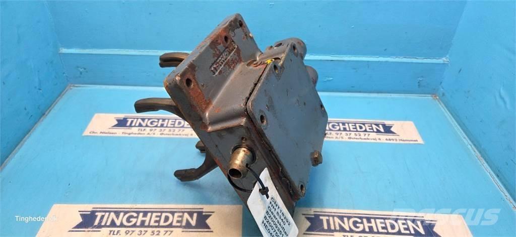New Holland 8340 Gear