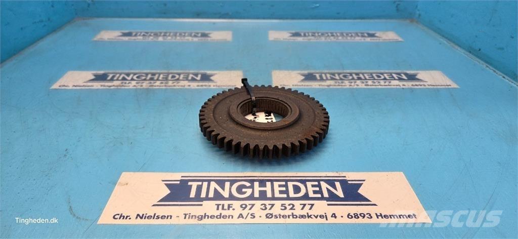 New Holland 8340 Gear