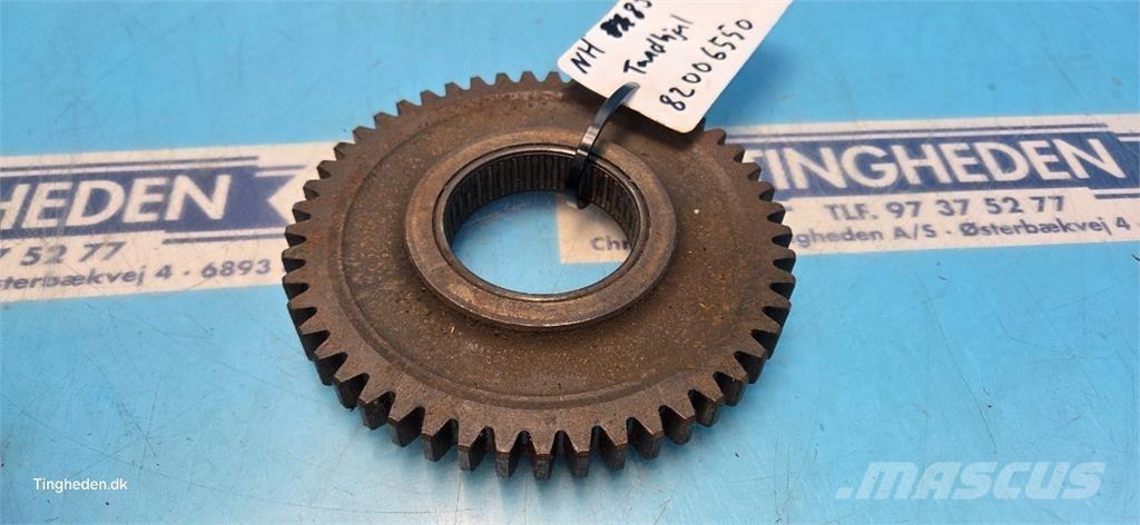 New Holland 8340 Gear