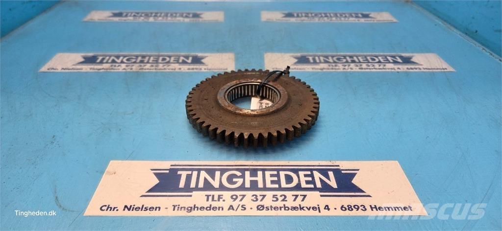New Holland 8340 Gear