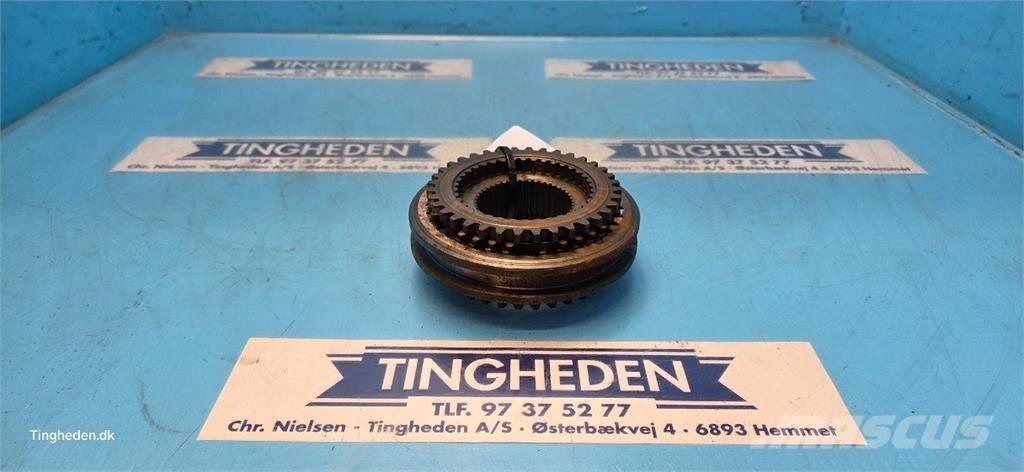 New Holland 8340 Gear