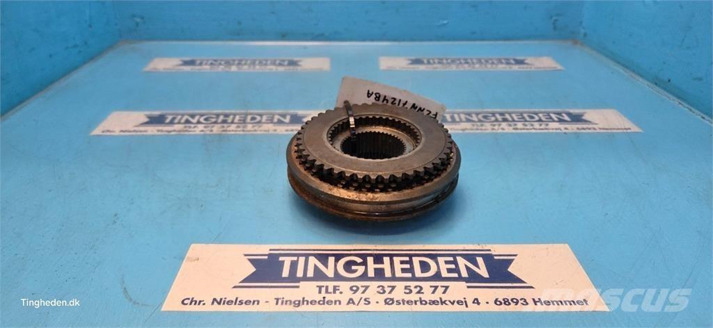 New Holland 8340 Gear