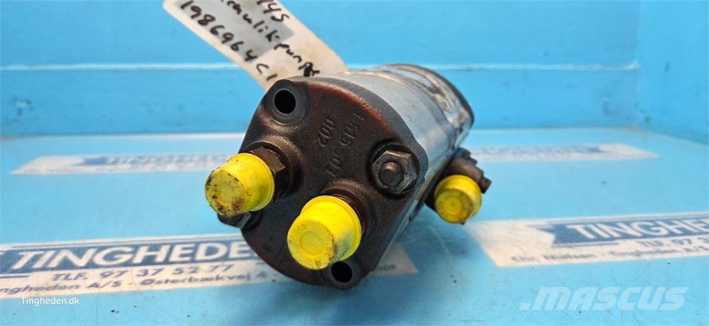 New Holland 844S Hydraulik