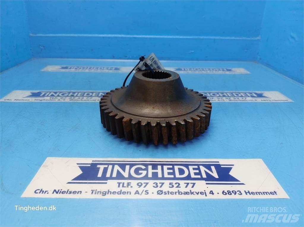New Holland 8870 Gear