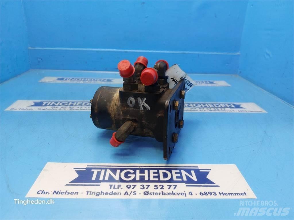 New Holland 8970 Hydraulik