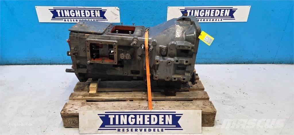 New Holland M115 Gear