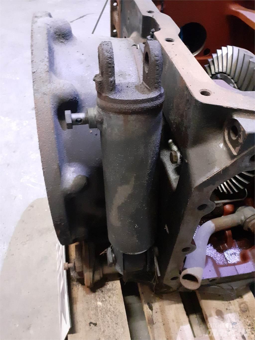 New Holland M160 Gear