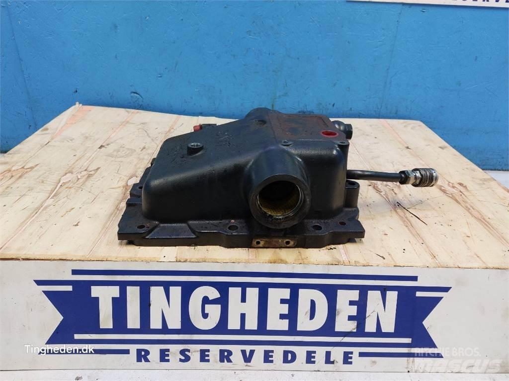 New Holland T6 Gear
