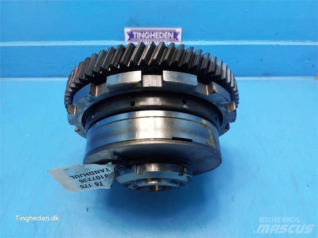New Holland T6 Gear