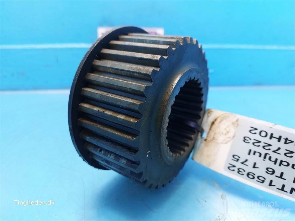 New Holland T6 Gear