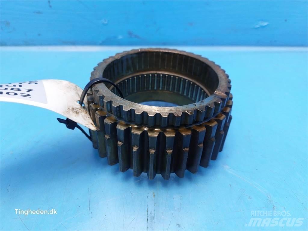 New Holland T6 Gear