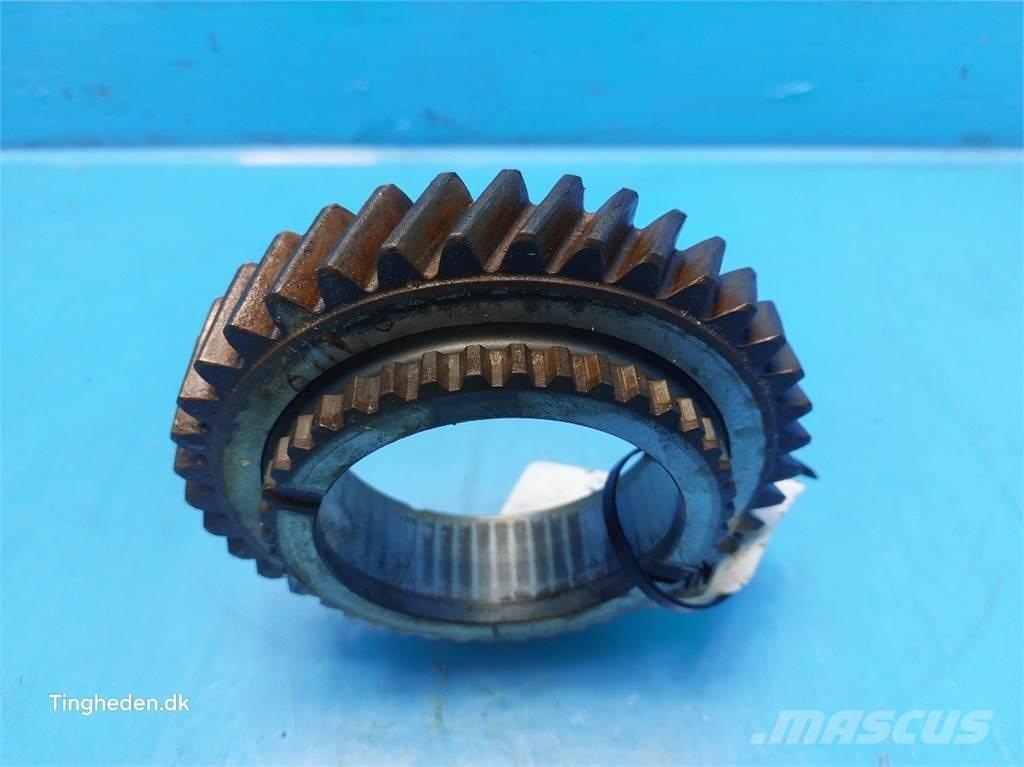 New Holland T6 Gear