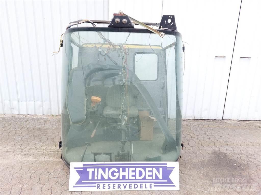 New Holland TF78 Kabiner og interiør