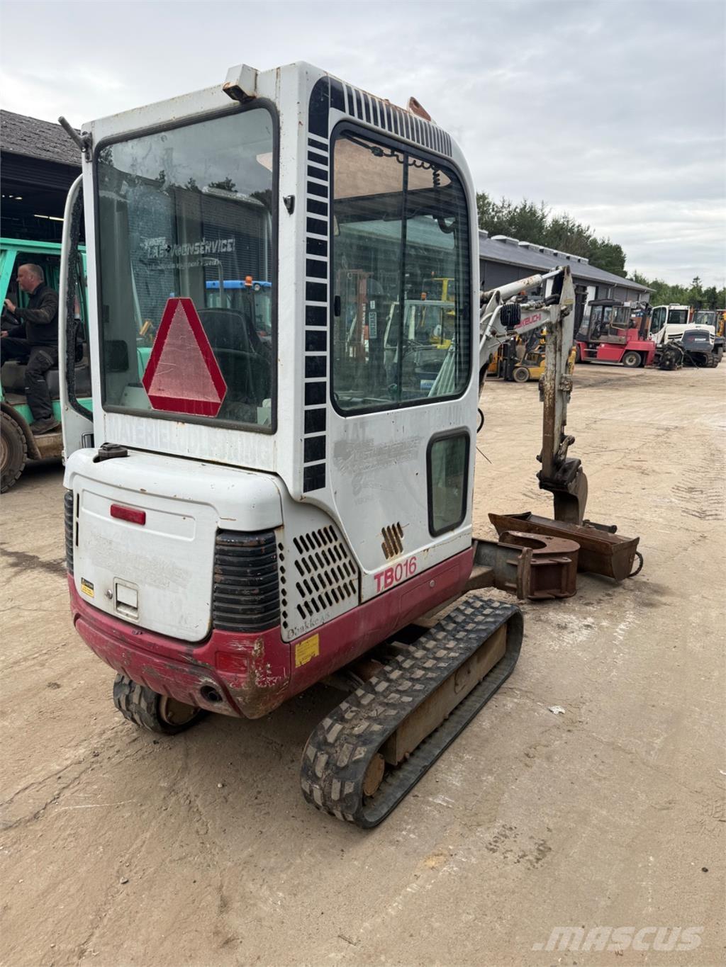 Takeuchi TB016 Minigravemaskiner
