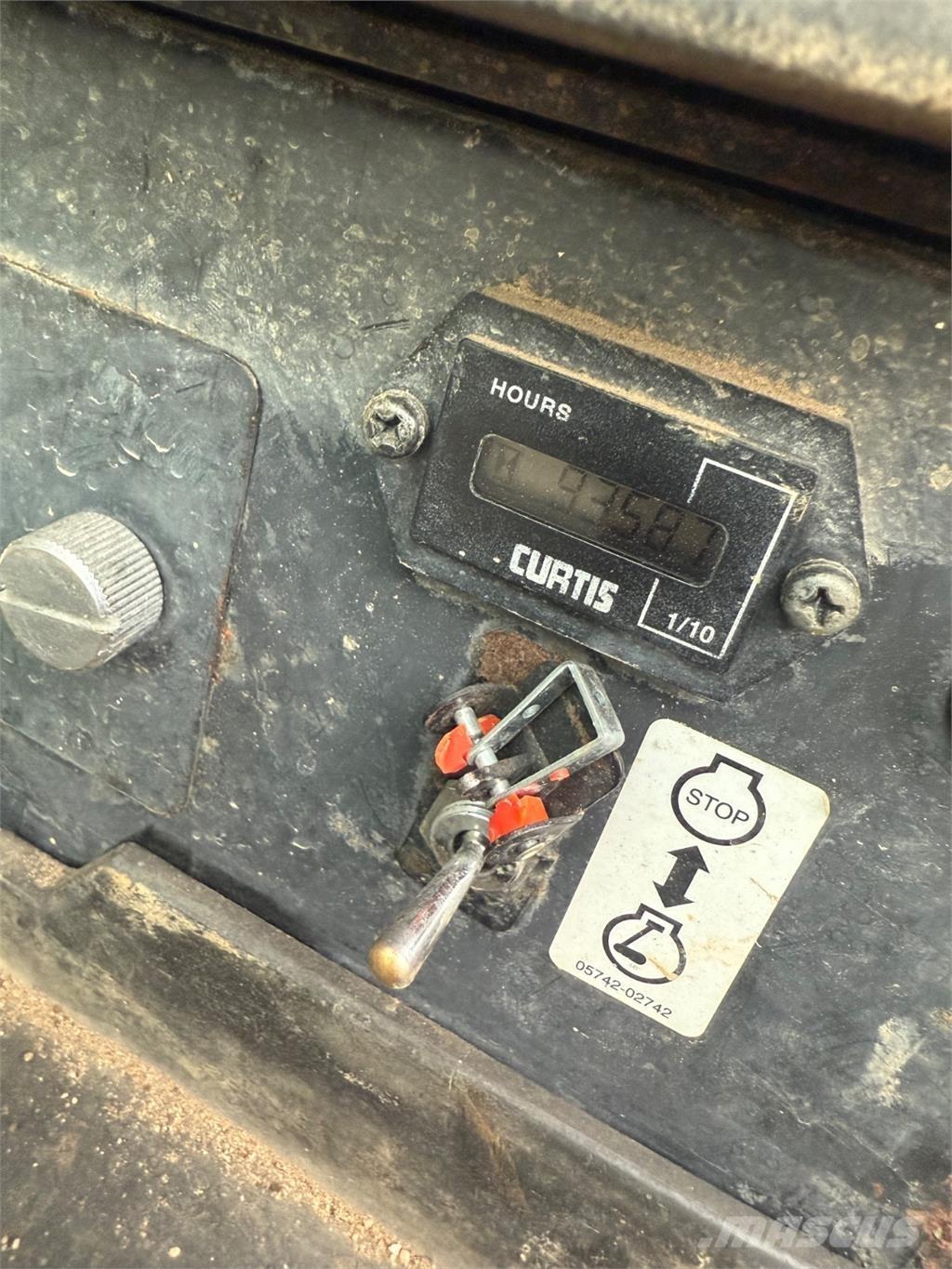 Takeuchi TB1140 Gravemaskiner på larvebånd