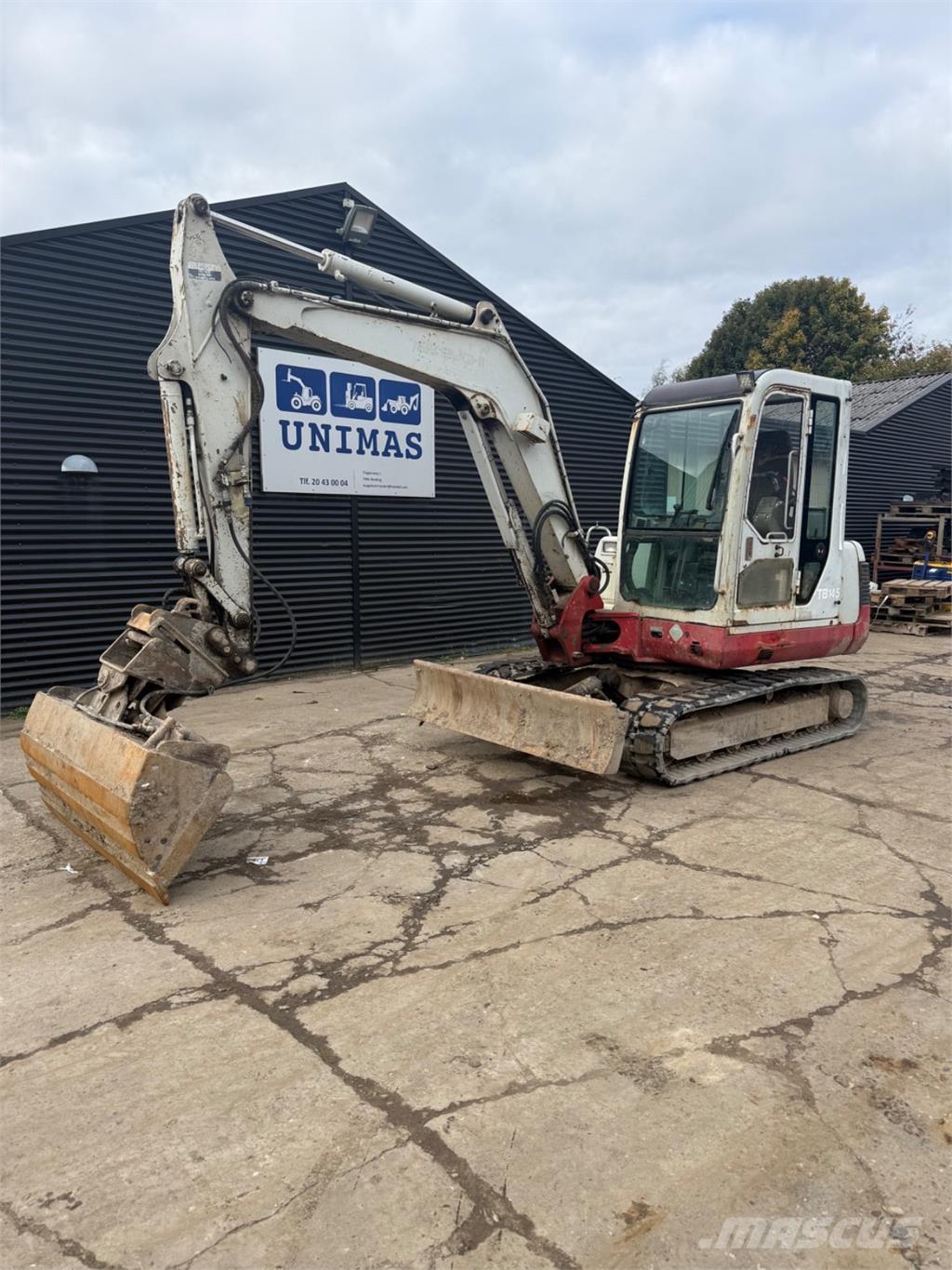 Takeuchi TB145 Gravemaskiner på larvebånd