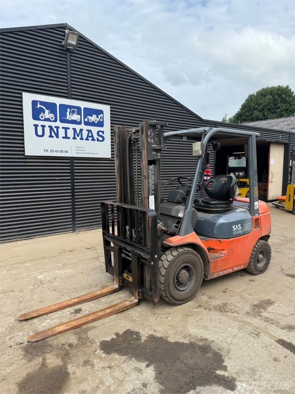 Toyota FD25 Diesel gaffeltrucks