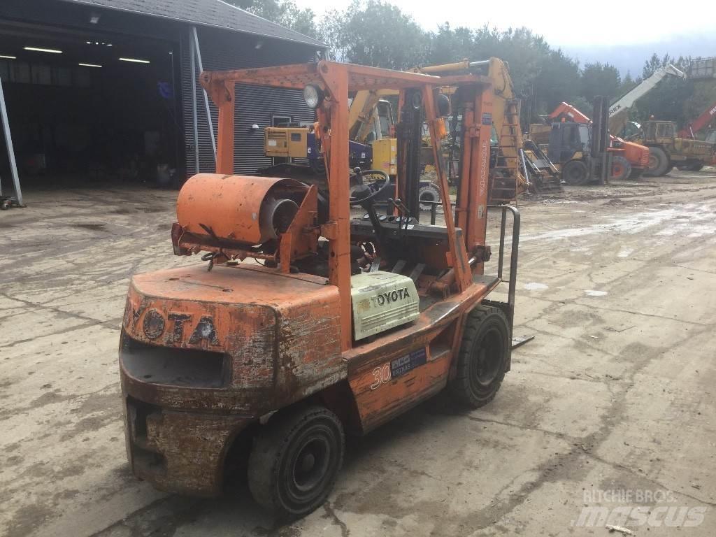 Toyota FG30 Gaffeltrucks - andre