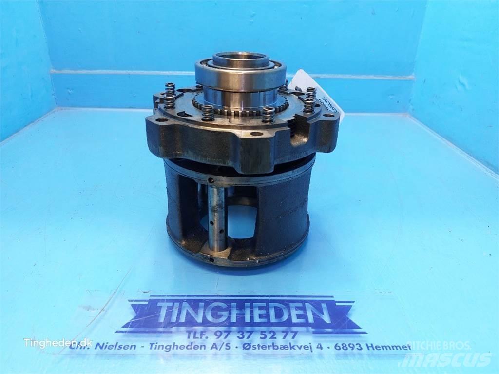 Valmet 8050 Gear