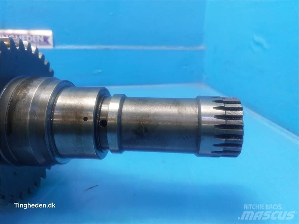 Valmet 8050 Gear