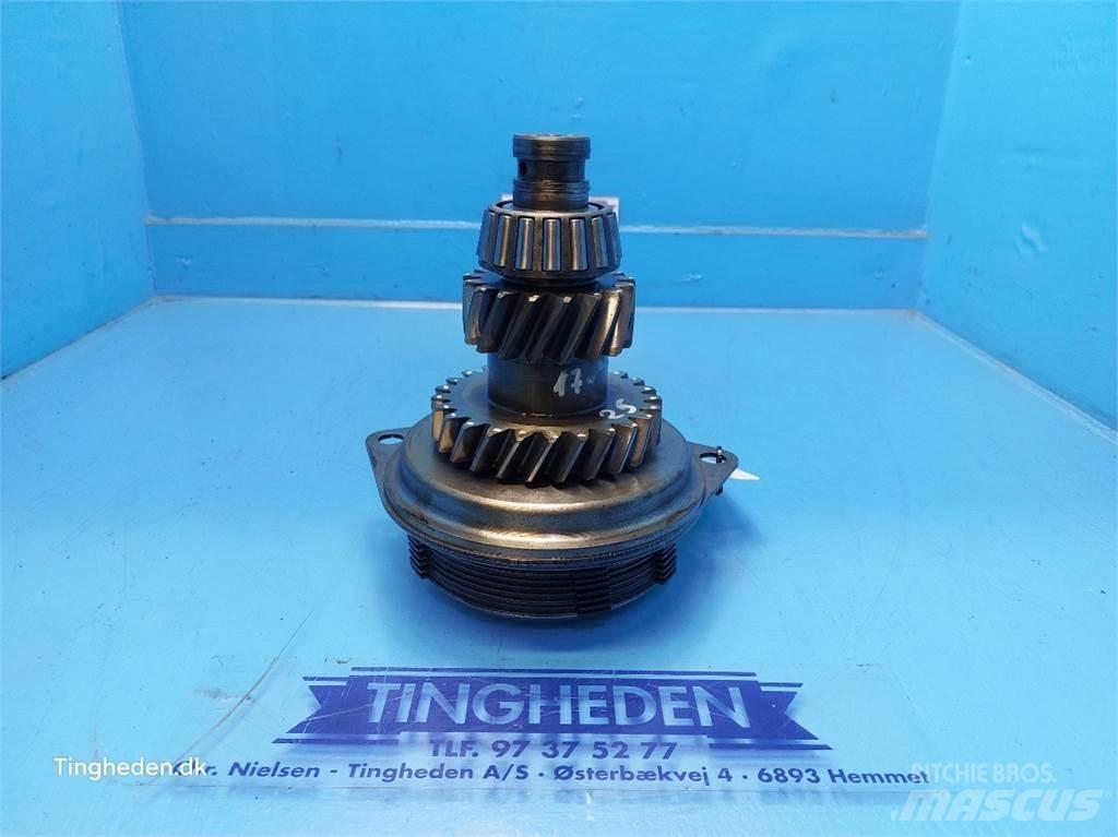 Valmet 8050 Gear