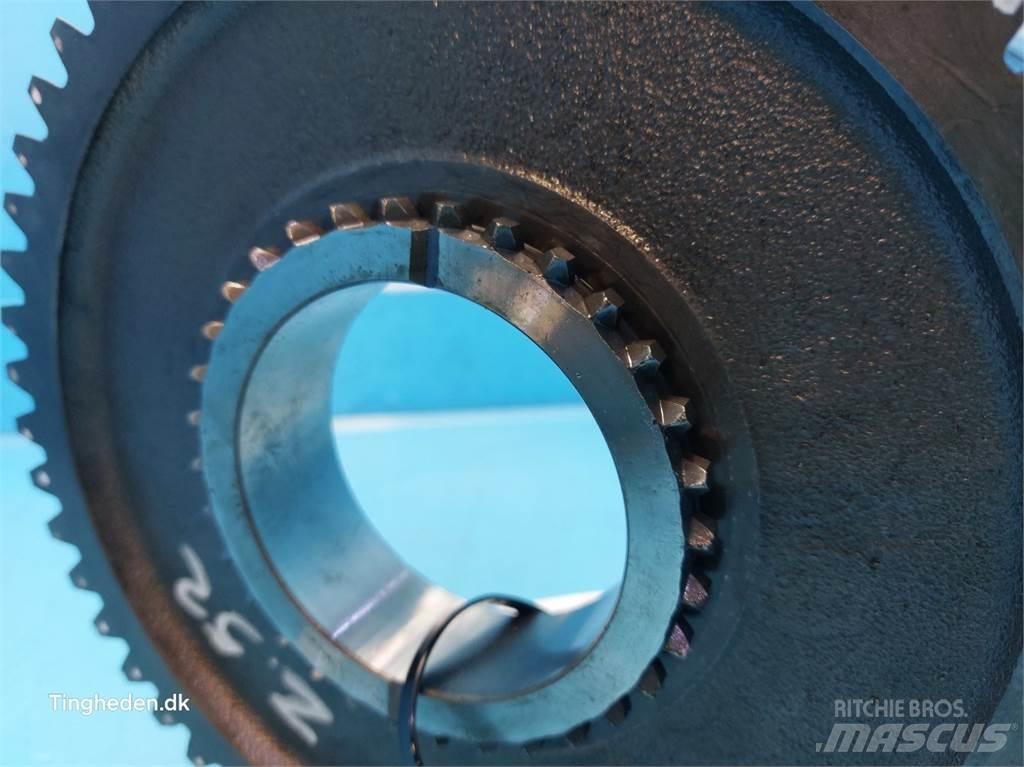 Valmet 8050 Gear