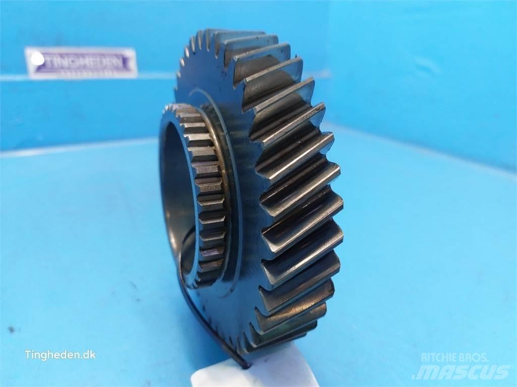 Valmet 8050 Gear