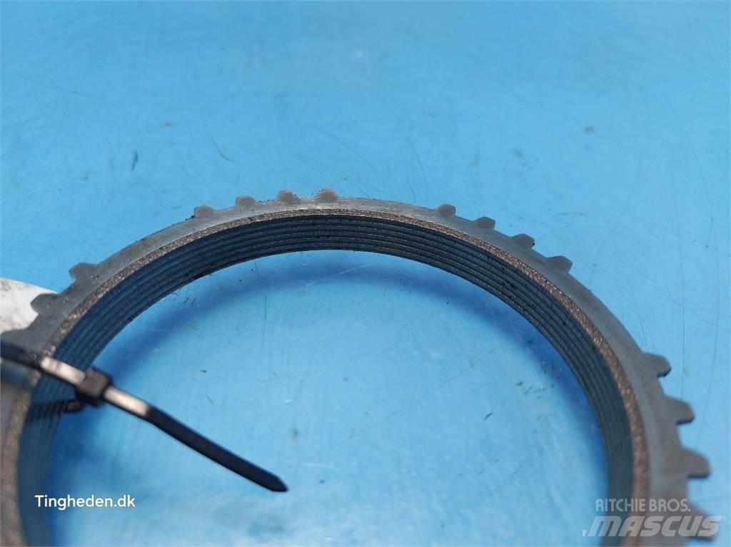 Valmet 8050 Gear