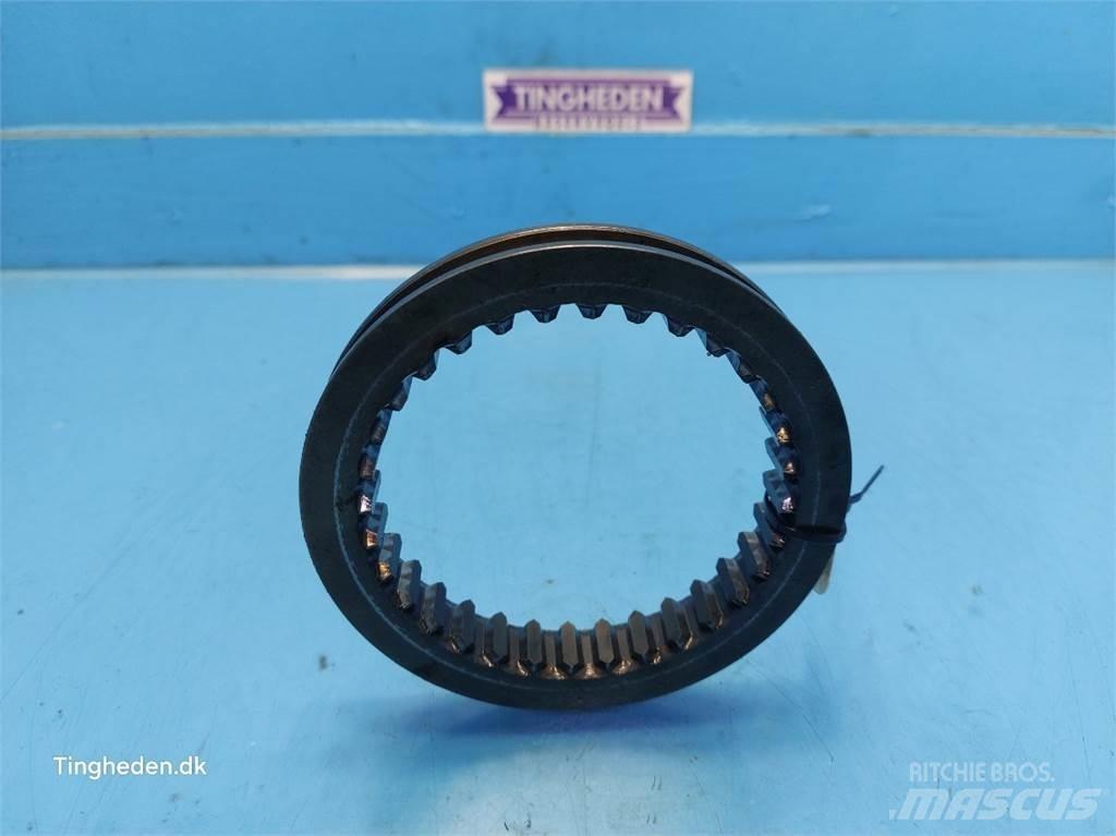Valmet 8050 Gear