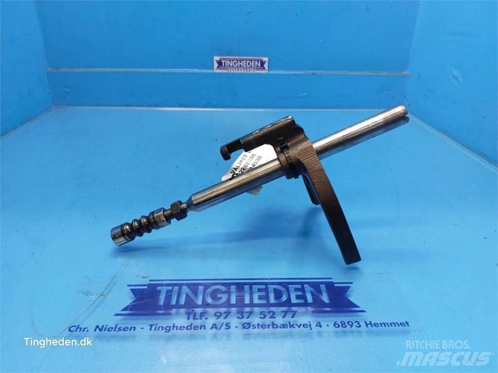 Valmet 8050 Gear