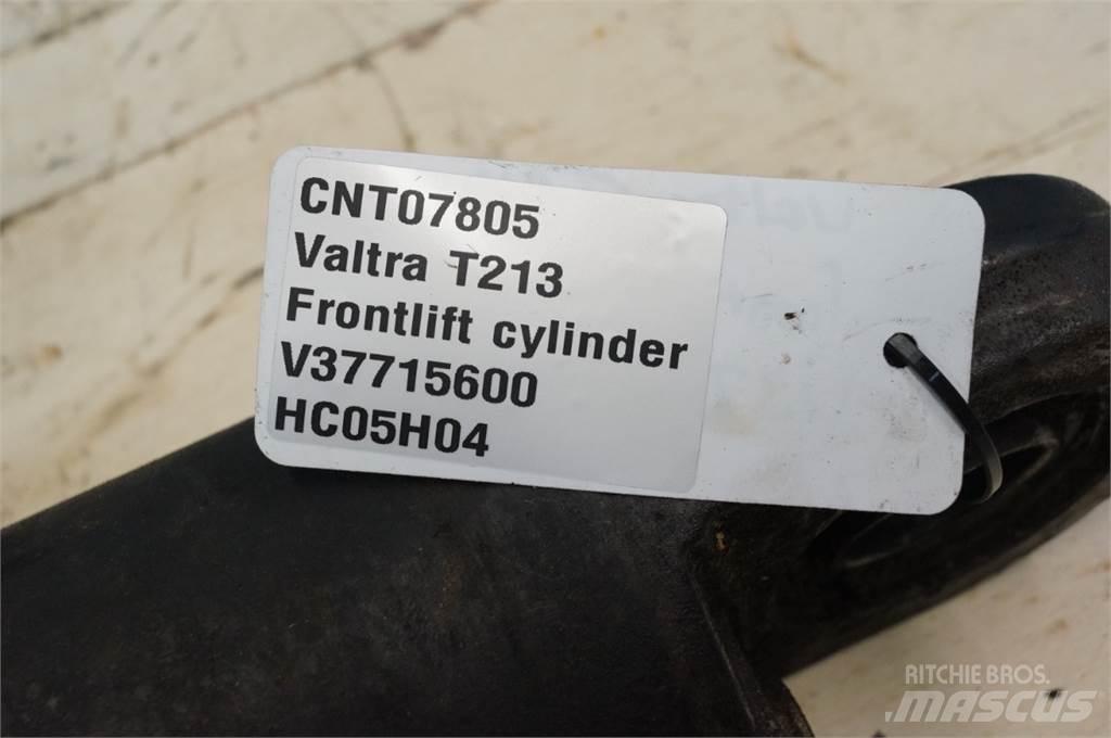 Valtra T213 Tilbehør til frontlæsser