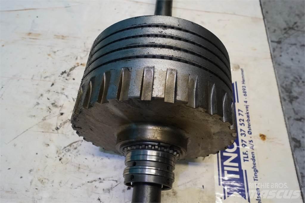 Valtra T213 Gear